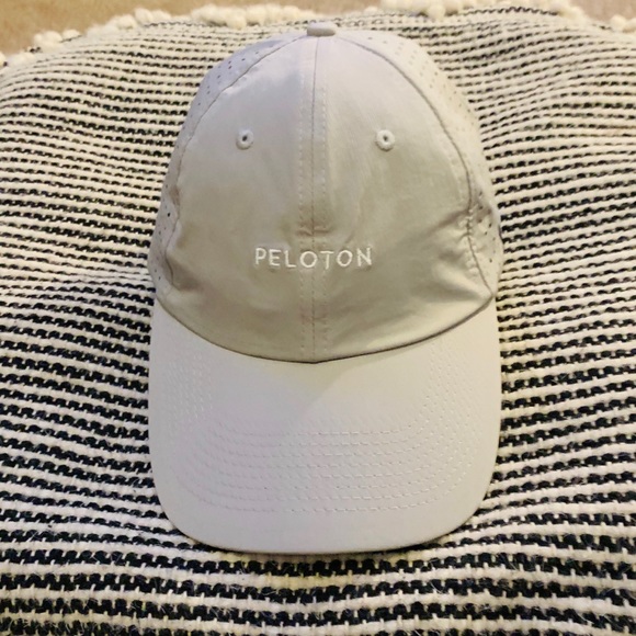 Peloton Run Hat - Picture 1 of 3